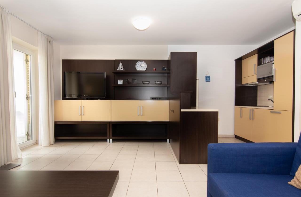 Residence Marina Rose M Apartment By Locap Group Portorož Zewnętrze zdjęcie